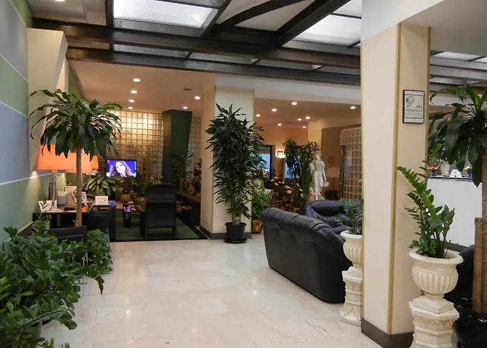 Hotéis perto de Piazza del Duomo