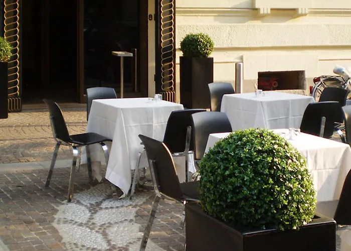 Hotéis perto de Darsena di Milano