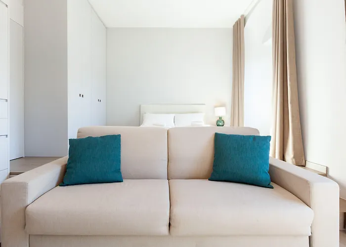 Easyhomes-Duomo Suites & Apartments Milão